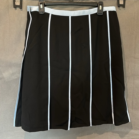 INC pleated skirt - Picture 4 of 8